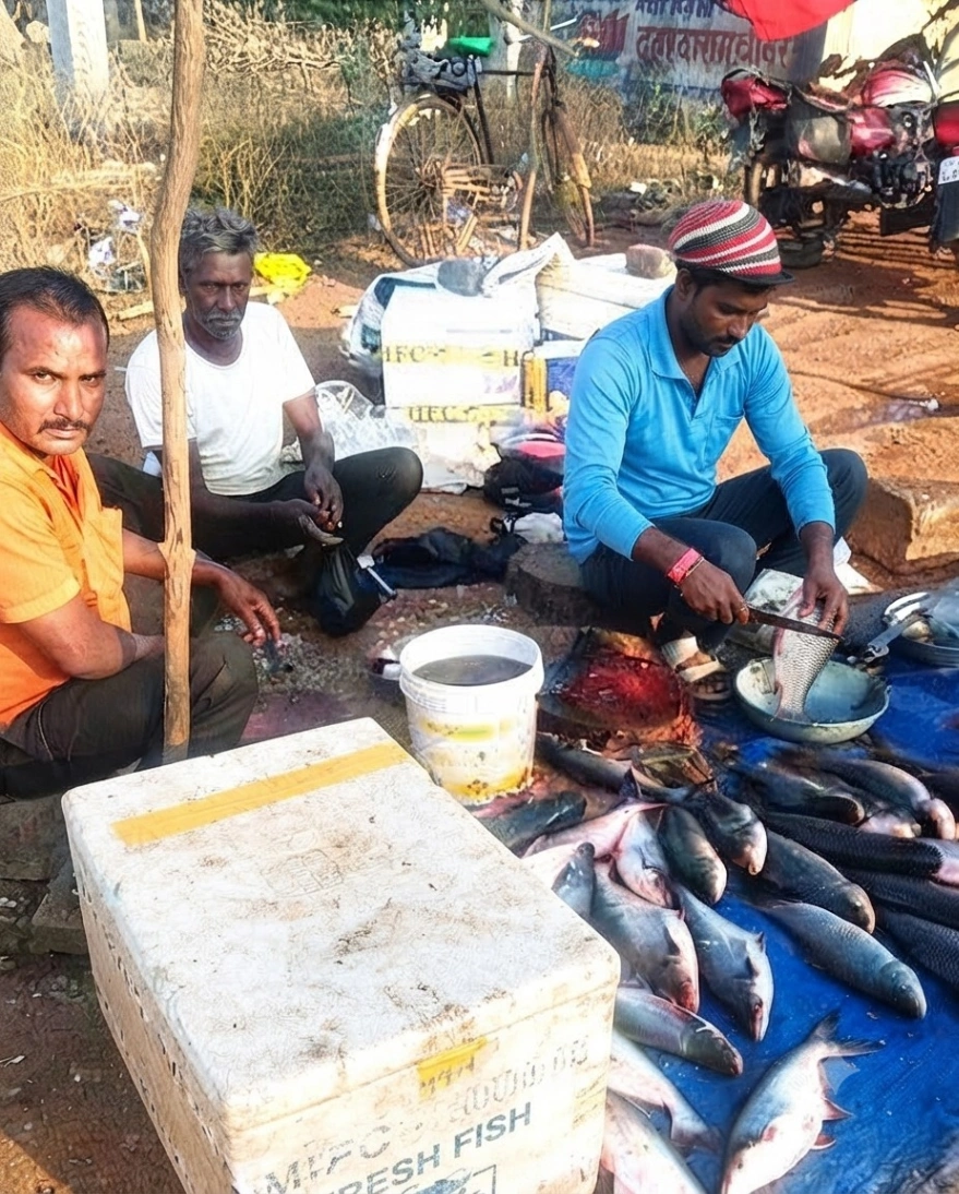 एक मोटर-साइकिल और आइस बॉक्स ने कैसे बदल दिया rakesh का कारोबार