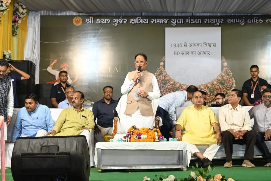 मुख्यमंत्री विष्णुदेव साय नवरात्रि और गरबा महोत्सव में शामिल