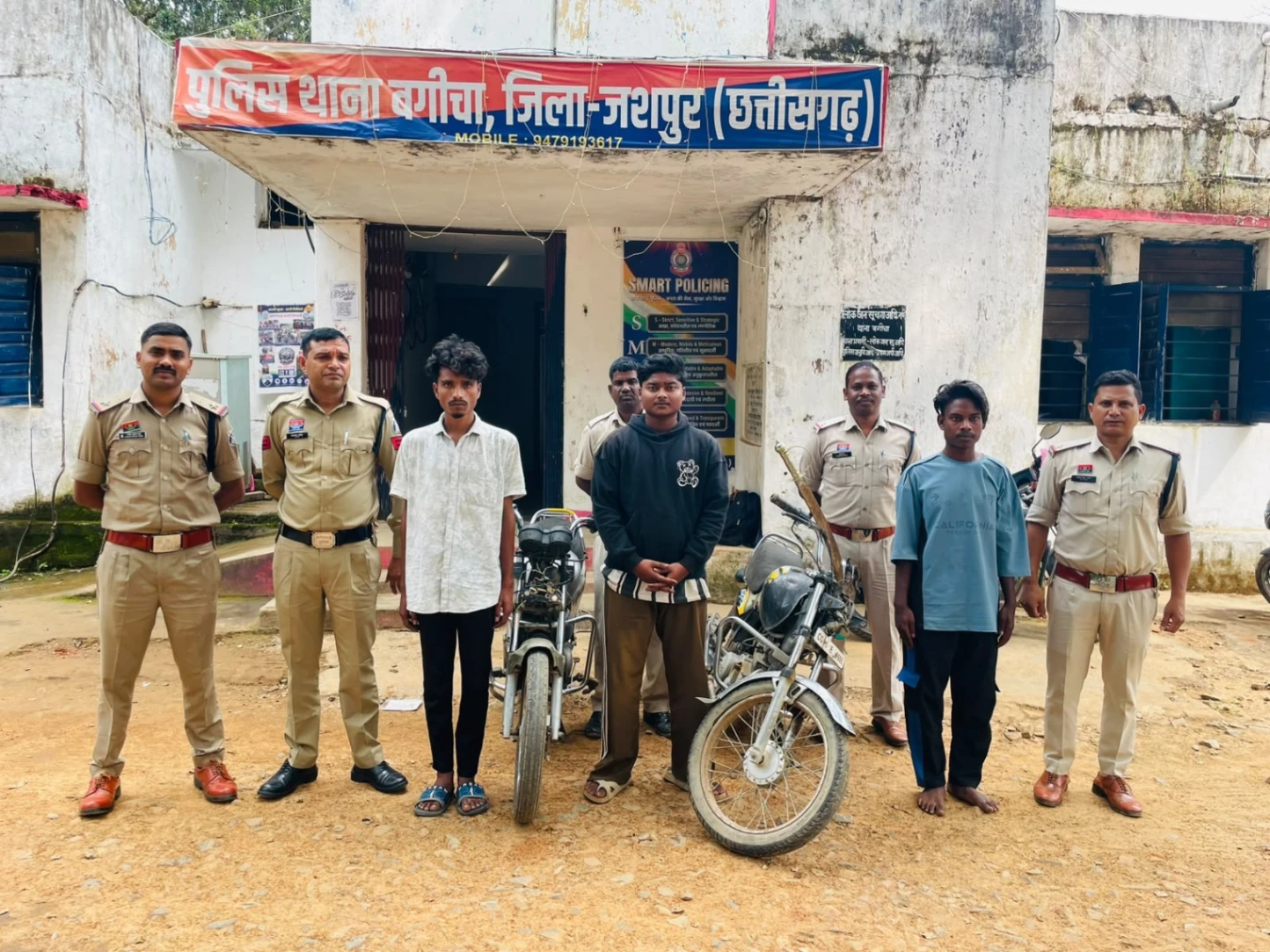 महादेवडांड़ में गिरदावरी कर रहे युवक से तलवार की नोक पर लूटपाट, पुलिस ने सात आरोपियों को पकड़ा