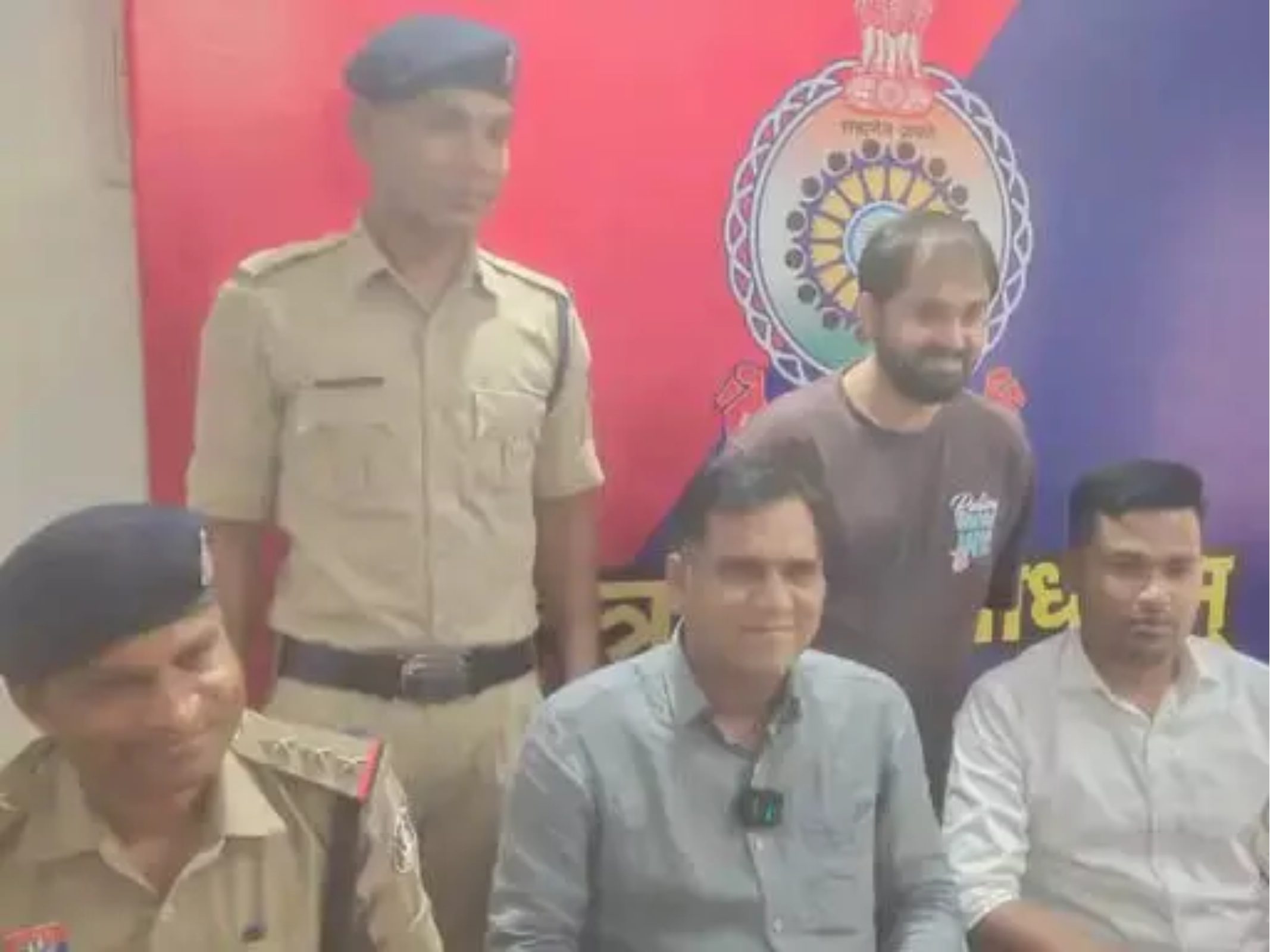 अंतरराष्ट्रीय साइबर ठगी गिरोह का पर्दाफाश, पुलिस ने कंबोडिया स्कैम सेंटर से मुख्य आरोपी को पुणे से किया गिरफ्तार