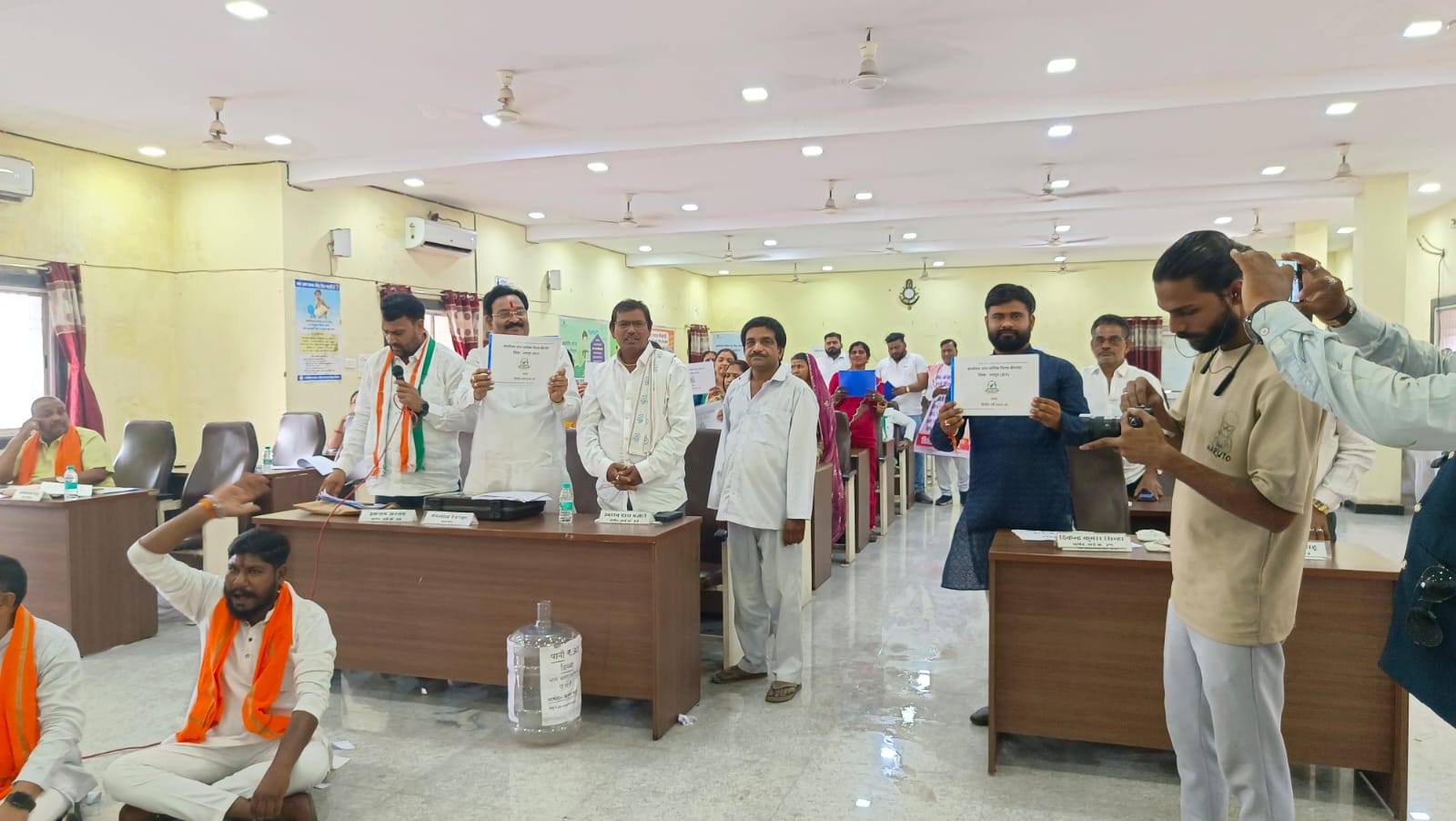 कांग्रेस ने बिरगांव नगर निगम सभा में बायोगैस प्लांट का किया विरोध