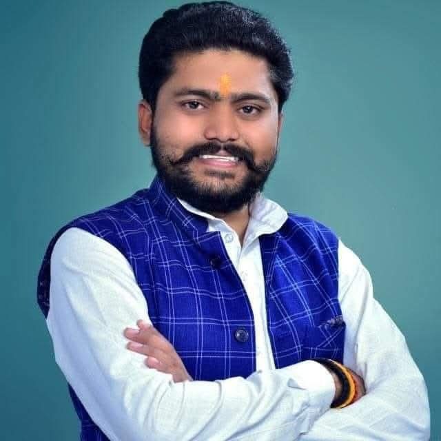 खेतों में डेढ़ फीट तक जमा काला डस्ट, कृषि विभाग ने प्लांट को दोषी पाया; किसान नेता ने की तत्काल बंद करने की मांग
