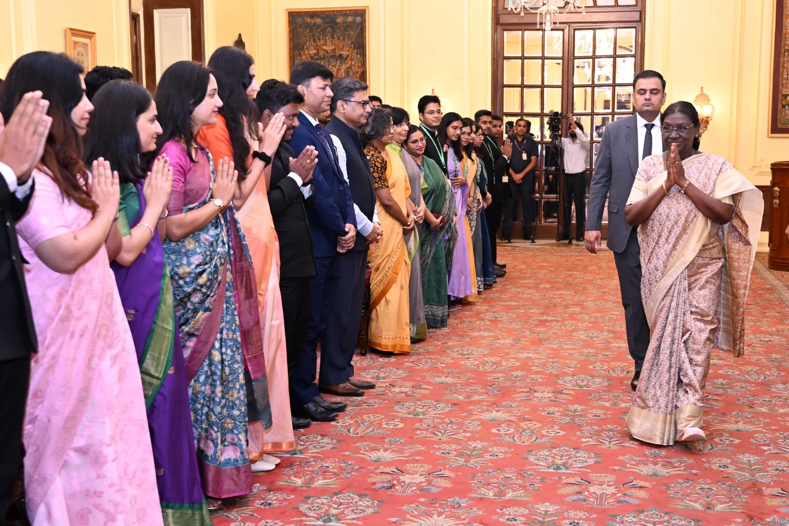 राष्ट्रपति द्रौपदी मुर्मु ने IFS प्रशिक्षुओं को दिया 'राष्ट्रहित सर्वोपरि' का मंत्र, भूटान के राजनयिकों से भी की मुलाकात
